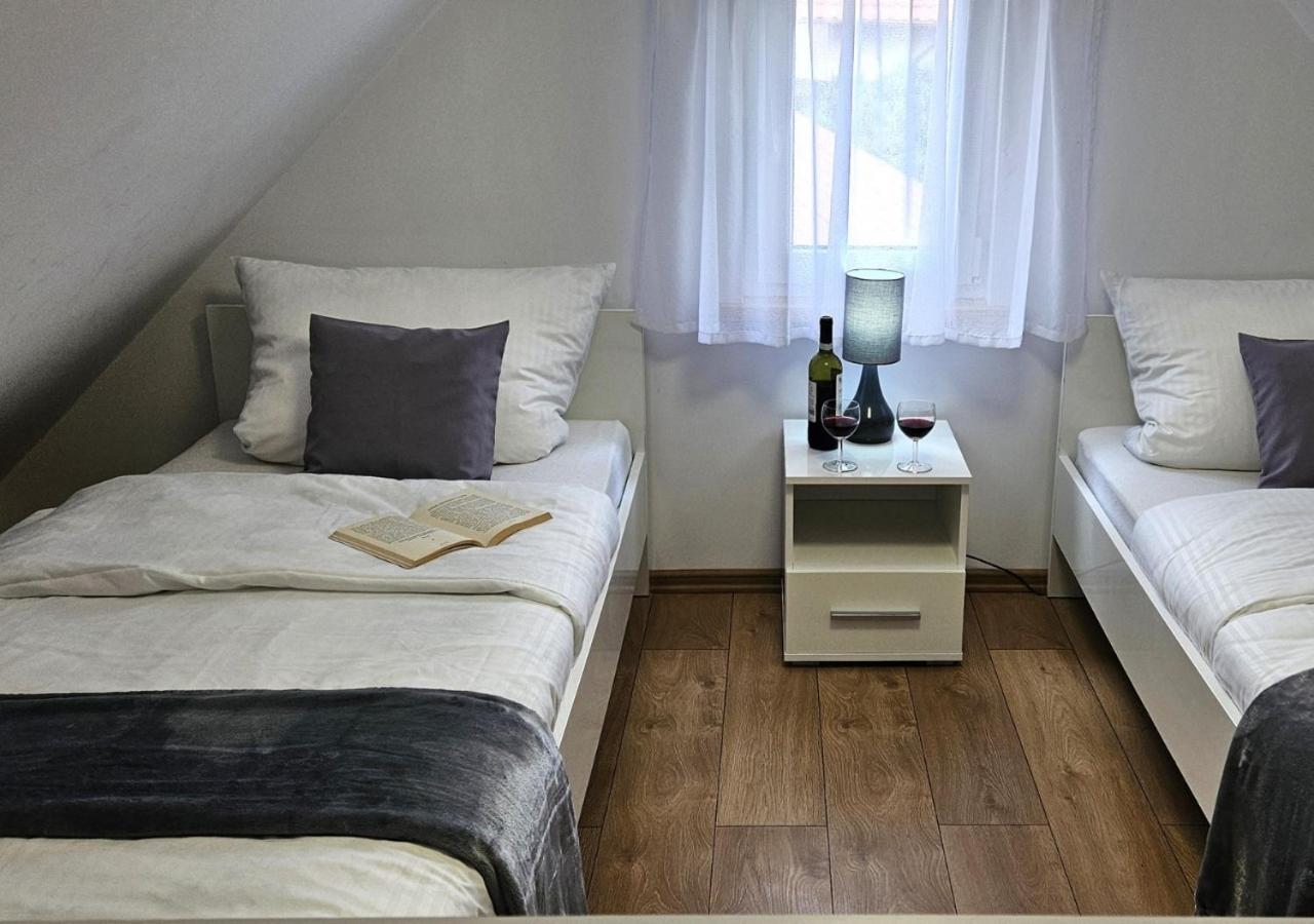 Pod Kamieniem Villa Trzebiel Luaran gambar